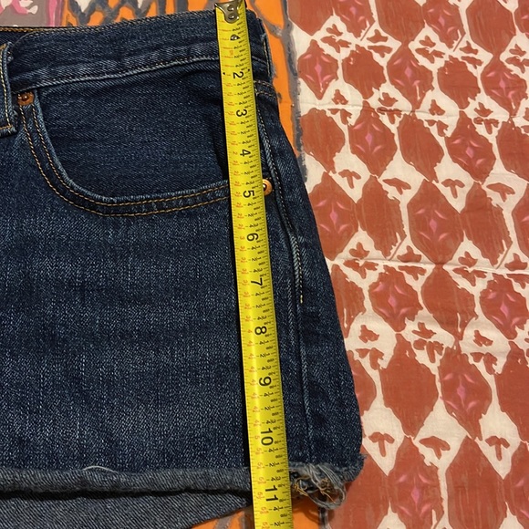 Levi’s 501 High-Rise Denim Shorts - Picture 10 of 13